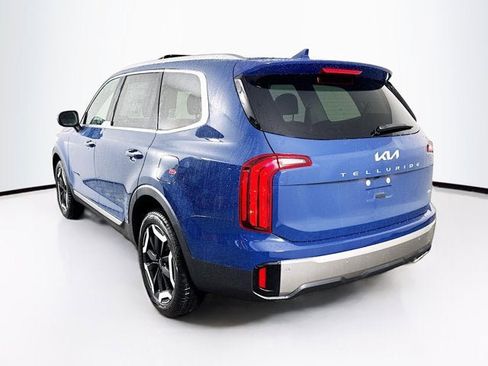 New 2025 Kia Telluride S image 7