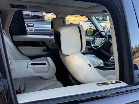 Used 2018 Land Rover Range Rover Supercharged AWD/4WD image 76