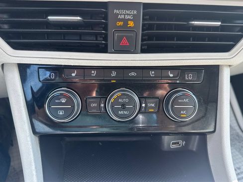 Used 2019 Volkswagen Jetta SEL Premium FWD image 29