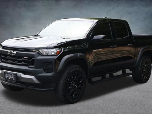 Used 2026 Chevrolet Colorado Trail Boss AWD/4WD image 24