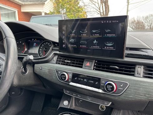 Used 2021 Audi A4 2.0T Premium w/ Convenience Package image 12