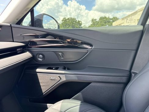 New 2026 Lincoln Nautilus Reserve AWD/4WD image 21