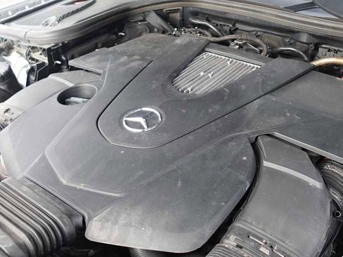 Used 2022 Mercedes-Benz E 350 4MATIC Sedan image 11