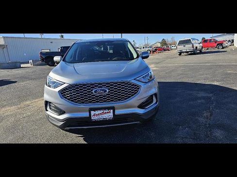 Used 2023 Ford Edge SEL image 8