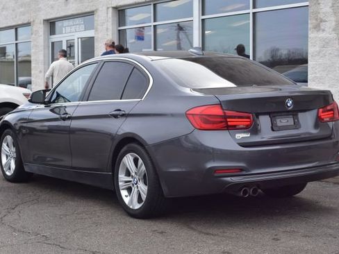 Used 2017 BMW 330i xDrive Sedan image 8