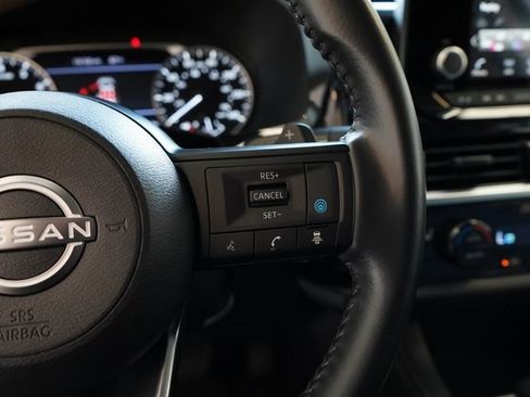 Used 2024 Nissan Pathfinder SV image 22