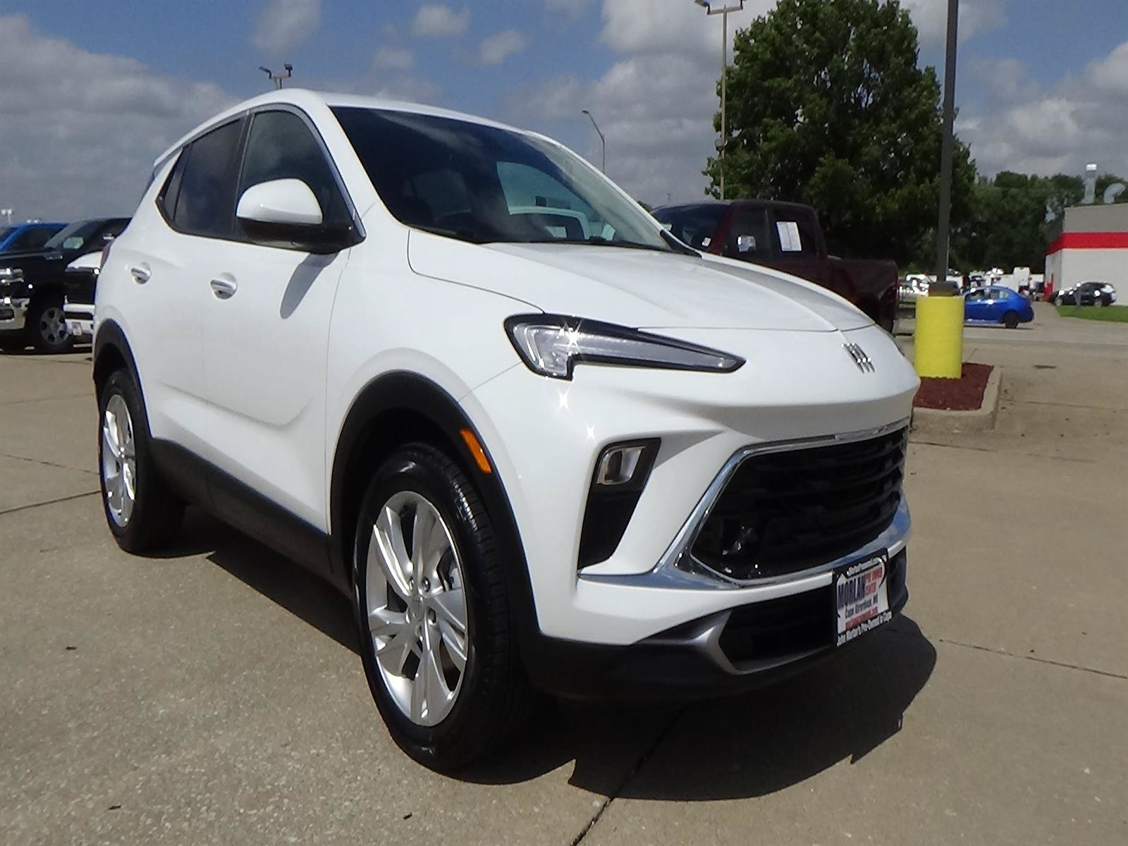 Used 2025 Buick Encore GX Preferred FWD image 4