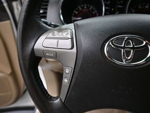 Used 2009 Toyota Highlander Limited FWD image 6