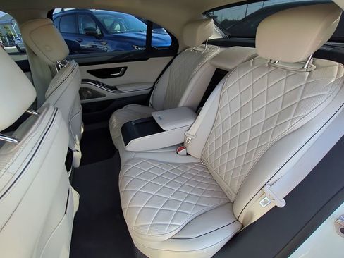 Used 2022 Mercedes-Benz S 580 S 580 image 12