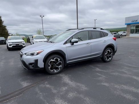 Used 2022 Subaru Crosstrek 2.5i Limited w/ Moonroof Package 2 image 4