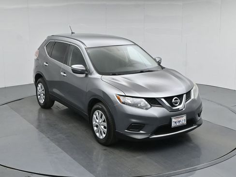 Used 2015 Nissan Rogue S image 36