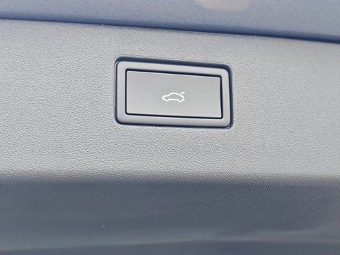 New 2026 Volkswagen Tiguan SE AWD/4WD image 19