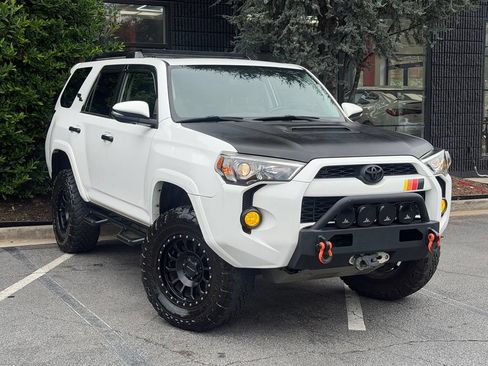 Used 2017 Toyota 4Runner TRD Off-Road Premium AWD/4WD image 7