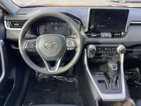 Used 2023 Toyota RAV4 XLE Premium image 25