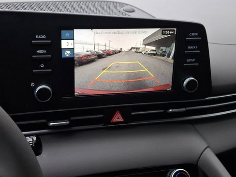 Certified 2025 Hyundai Elantra Sport image 18