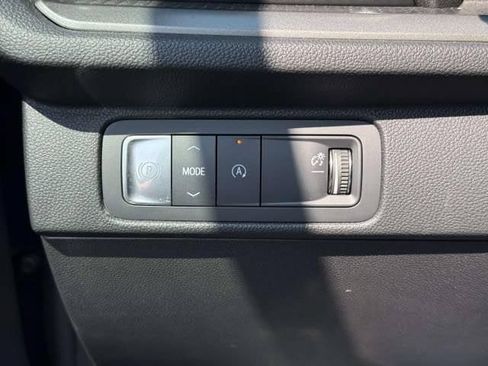 Used 2024 Chevrolet Traverse LT w/ Trailering Package FWD image 20