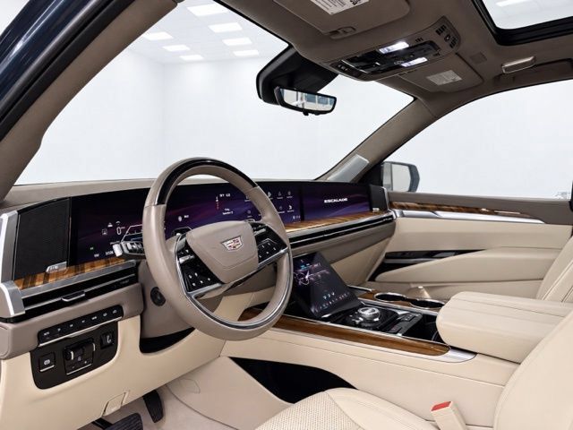 Used 2025 Cadillac Escalade Sport Platinum w/ LPO, Floor Liner Package AWD/4WD image 18