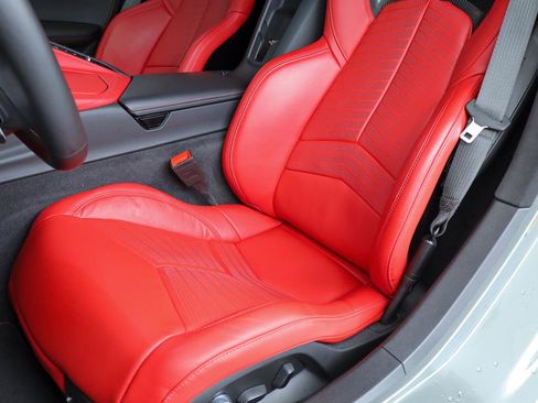 Used 2024 Chevrolet Corvette Stingray Premium Cpe w/ Battery Protection Package RWD image 11