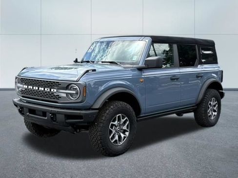 Used 2025 Ford Bronco Badlands AWD/4WD image 6