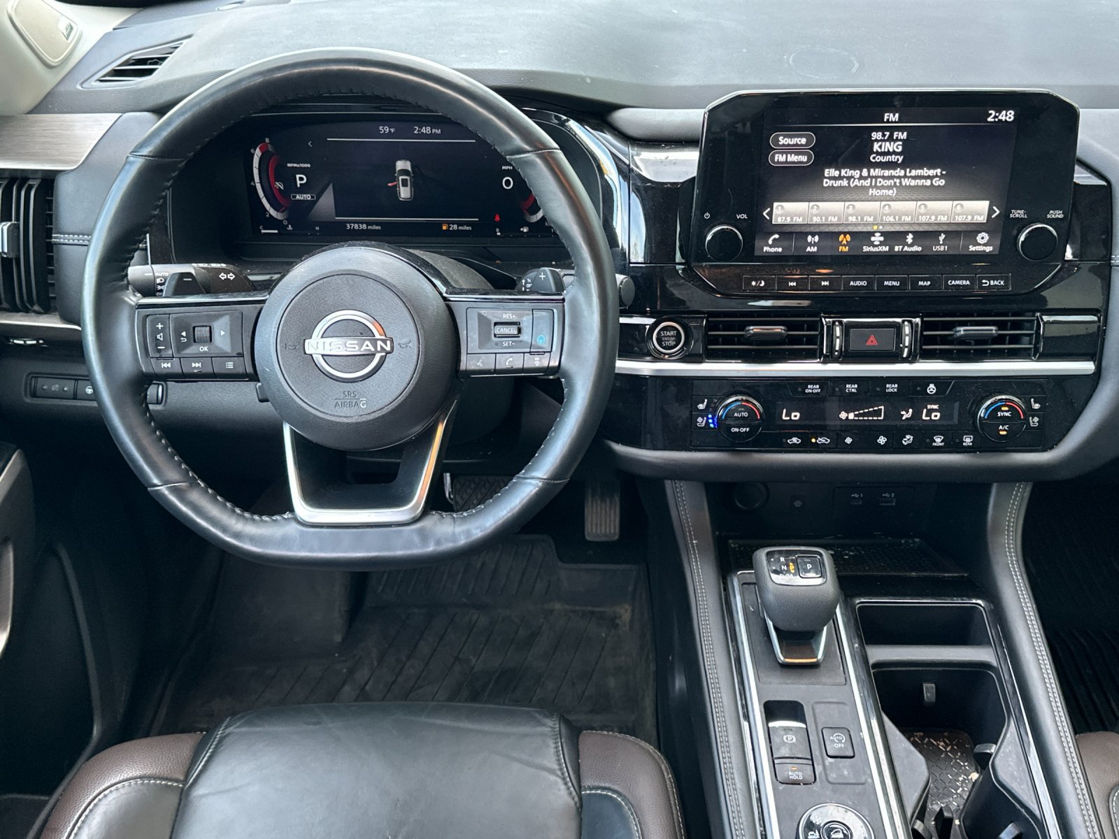 Used 2024 Nissan Pathfinder Platinum AWD/4WD image 14