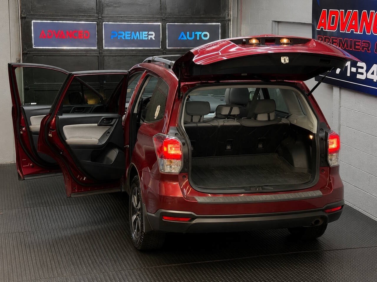 Used 2018 Subaru Forester 2.5i Premium w/ Protection Package #3 AWD/4WD image 6