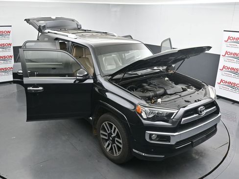 Used 2014 Toyota 4Runner Limited image 25