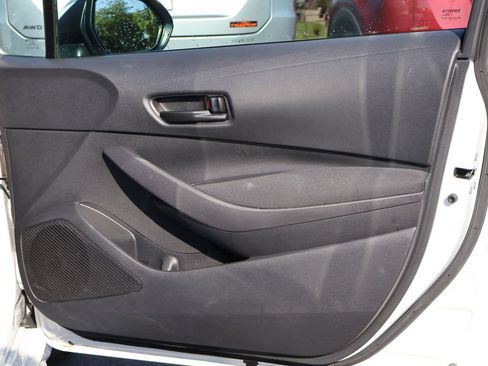 Used 2024 Toyota Corolla LE FWD image 11