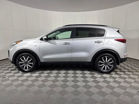 Used 2019 Kia Sportage EX w/ Option Group 040 AWD/4WD image 2