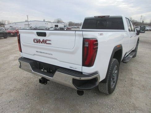 New 2026 GMC Sierra 3500 SLT w/ SLT Premium Package AWD/4WD image 4