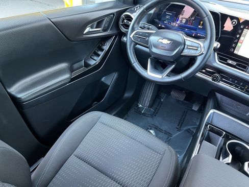 Used 2025 Chevrolet Equinox LT FWD image 38