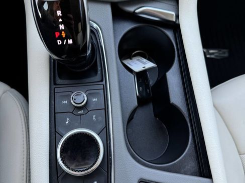 Used 2020 Cadillac XT6 Premium Luxury image 26