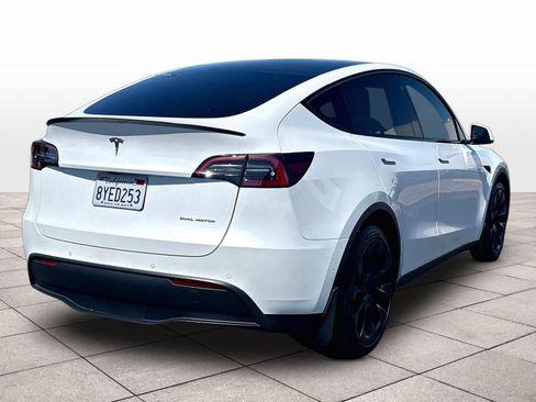Used 2021 Tesla Model Y Long Range AWD/4WD image 9