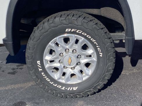 Used 2021 Chevrolet Silverado 2500 LTZ w/ LTZ Convenience Package image 11