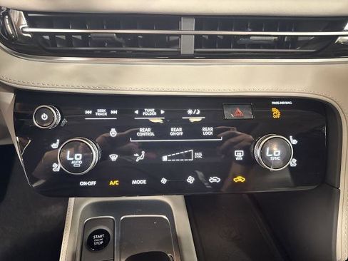 Certified 2026 INFINITI QX60 Luxe w/ Family Package image 24