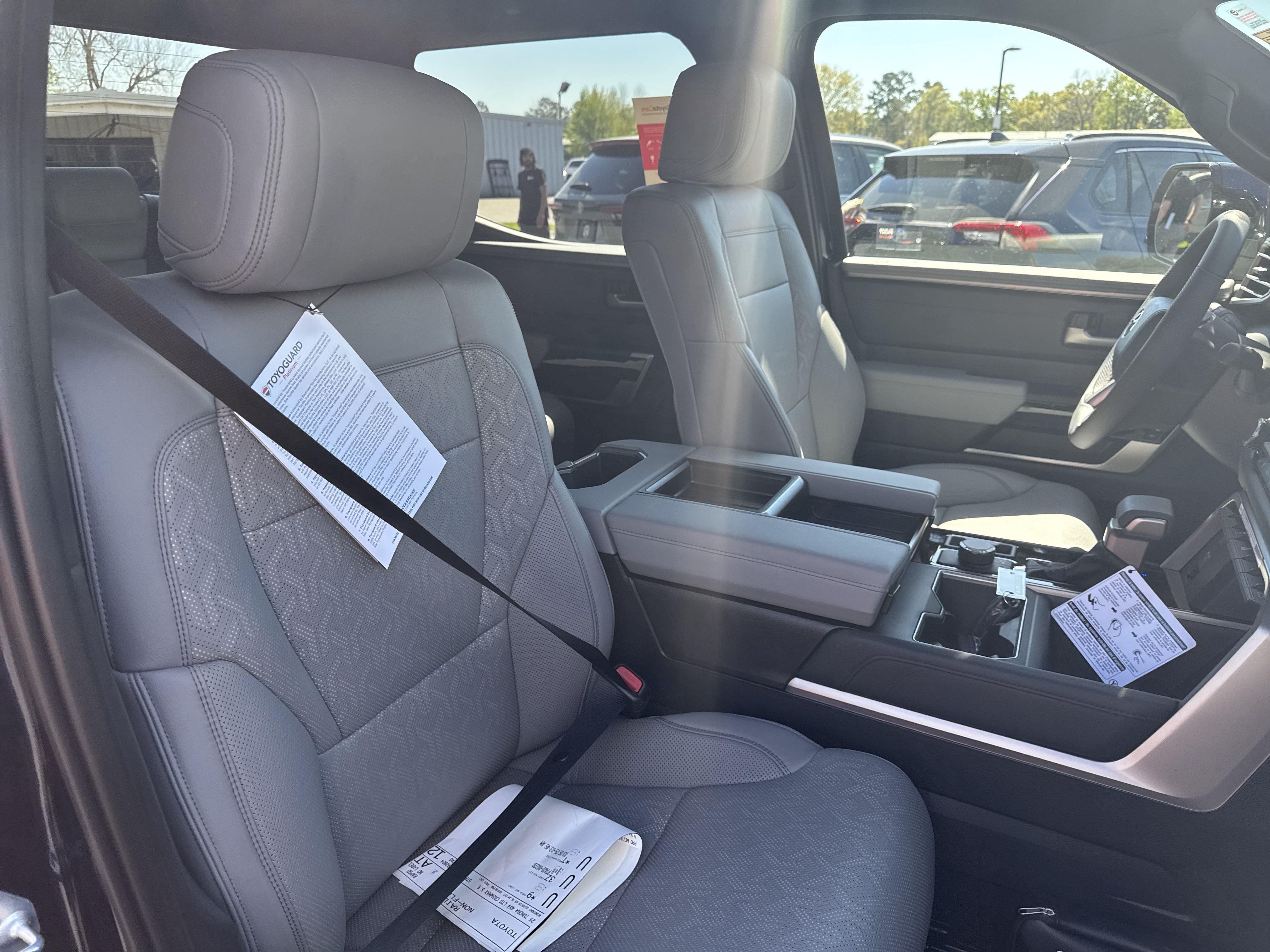 New 2025 Toyota Tundra Limited AWD/4WD image 32