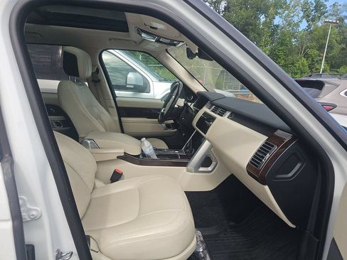 Used 2019 Land Rover Range Rover HSE AWD/4WD image 7