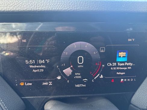 Used 2025 GMC Yukon XL Denali AWD/4WD image 23