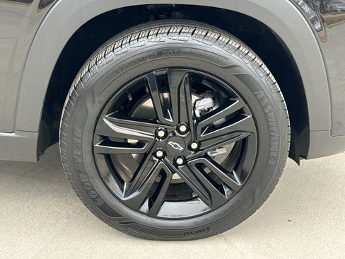 Used 2025 Chevrolet Trax ACTIV w/ Sunroof Package image 11