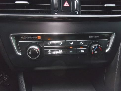 Used 2017 Kia Optima LX w/ Option Group 014 FWD image 16