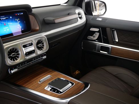 Used 2026 Mercedes-Benz G 63 AMG 4MATIC image 26