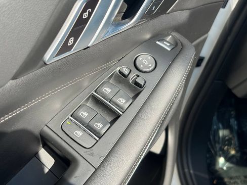 Used 2023 BMW X5 xDrive40i AWD/4WD image 15
