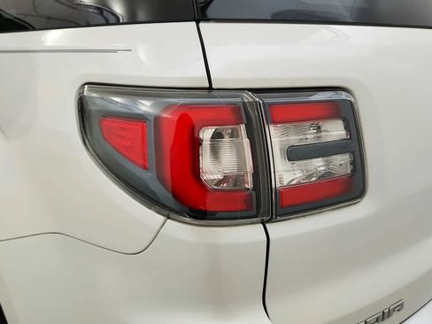 Used 2016 GMC Acadia SLT image 15