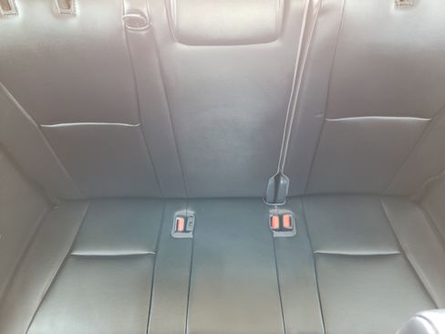 Used 2022 Toyota Highlander XLE image 12