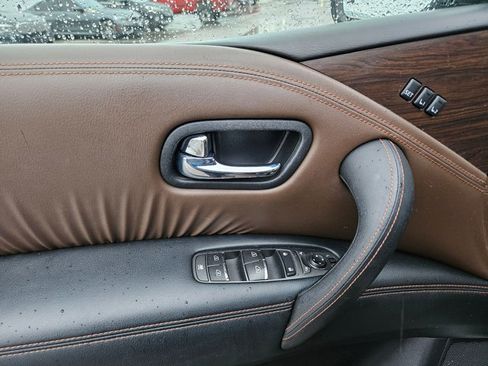 Used 2019 Nissan Armada Platinum w/ Captain's Chairs Package image 16