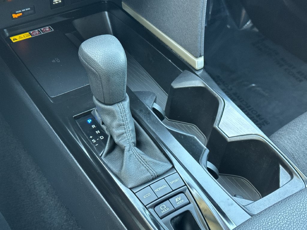 Used 2025 Toyota Camry LE FWD image 19