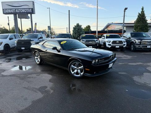 Used 2012 Dodge Challenger R/T Plus RWD image 2