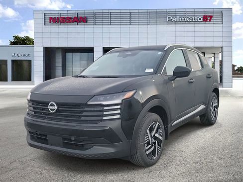 New 2026 Nissan Kicks SV w/ SV Premium Package FWD image 3