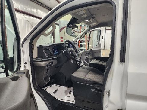 Used 2023 Ford Transit 350 XLT image 9