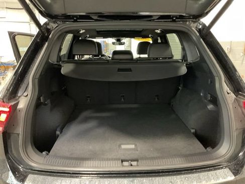 Used 2022 Volkswagen Tiguan SE R-Line AWD/4WD image 21