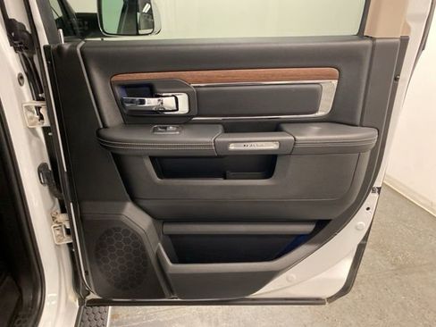Used 2018 RAM 1500 Laramie image 27